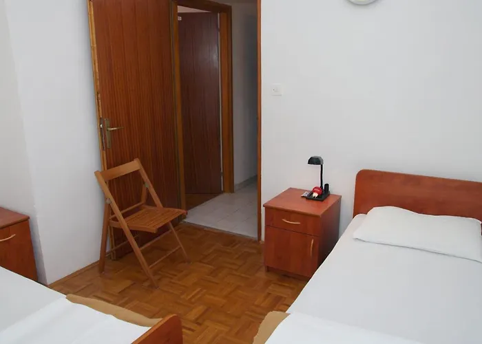 Apartamento With Parking Space Privlaka, Zadar - 19393 *